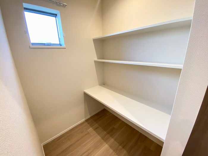 物件内観写真15　(収納)