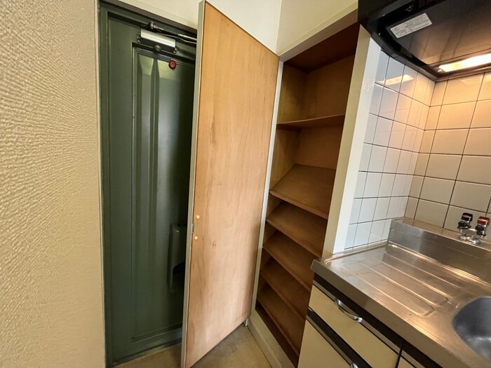 物件内観写真16　(靴箱)