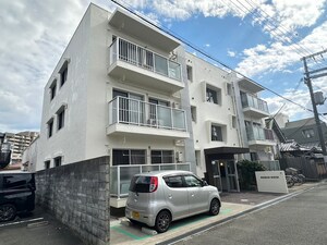 室町マンション外観写真