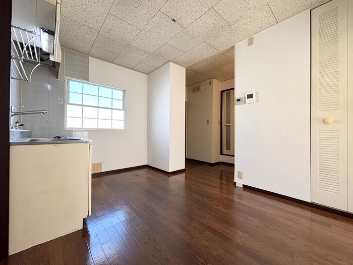 物件内観写真10　(居室)