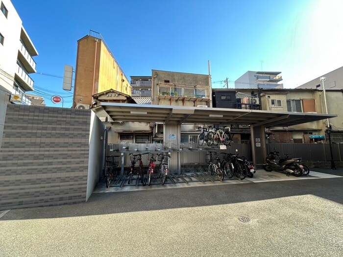 物件外観写真4　(駐輪場)