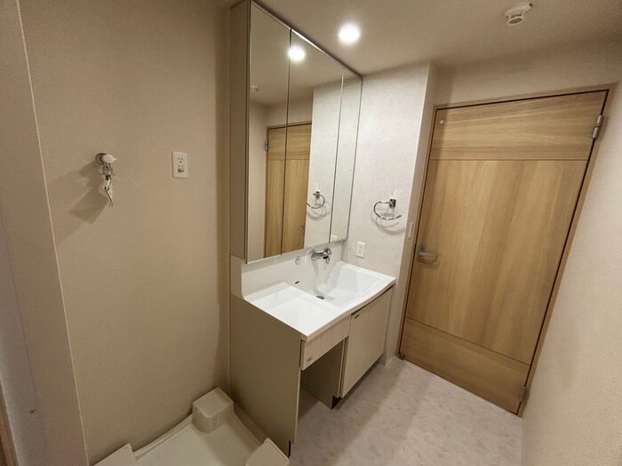 物件内観写真11　(洗面)