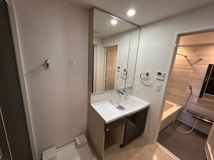 物件内観写真11　(洗面)