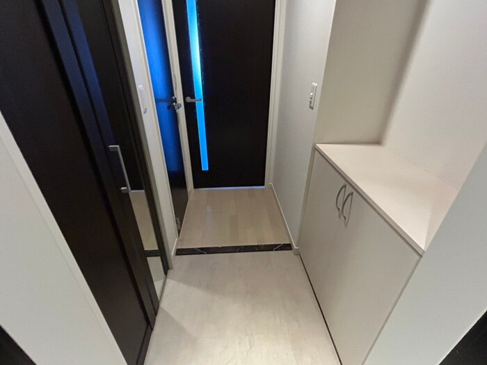 物件内観写真14　(玄関)