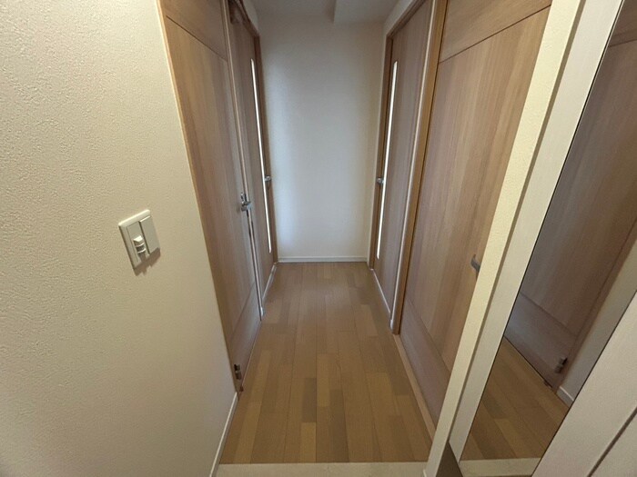 物件内観写真18　(廊下)