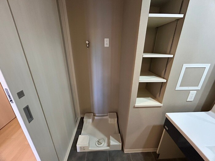 物件内観写真20　(洗濯機置場)