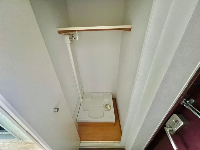 物件内観写真14　(洗濯機置場)