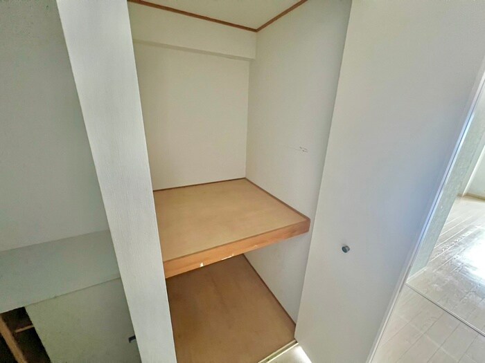 物件内観写真15　(収納)