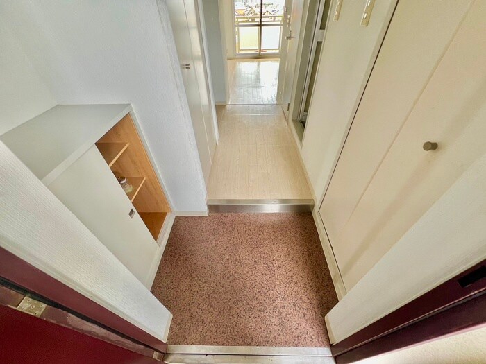 物件内観写真19　(玄関)