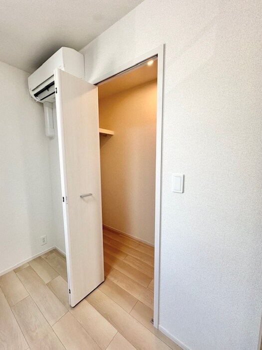 物件内観写真12　(収納)