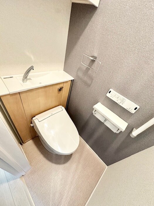 物件内観写真14　(トイレ)