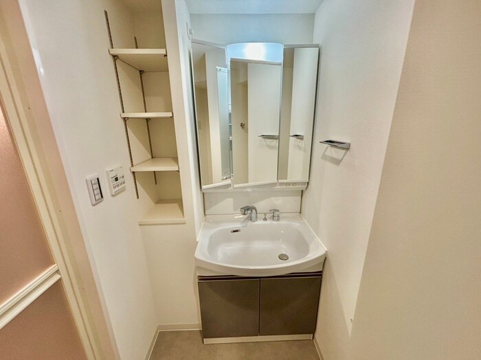 物件内観写真4　(洗面)