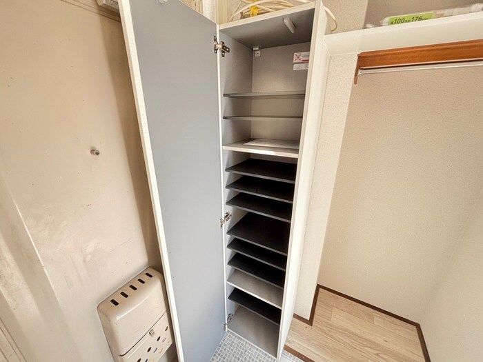 物件内観写真14　(靴箱)