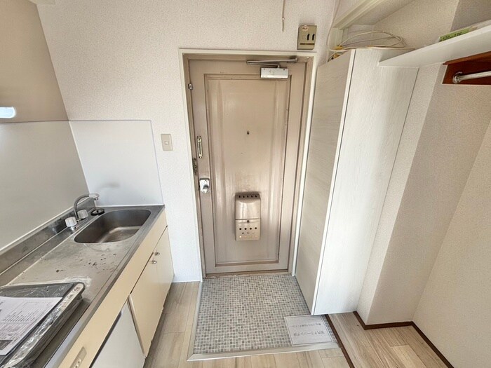 物件内観写真19　(玄関)