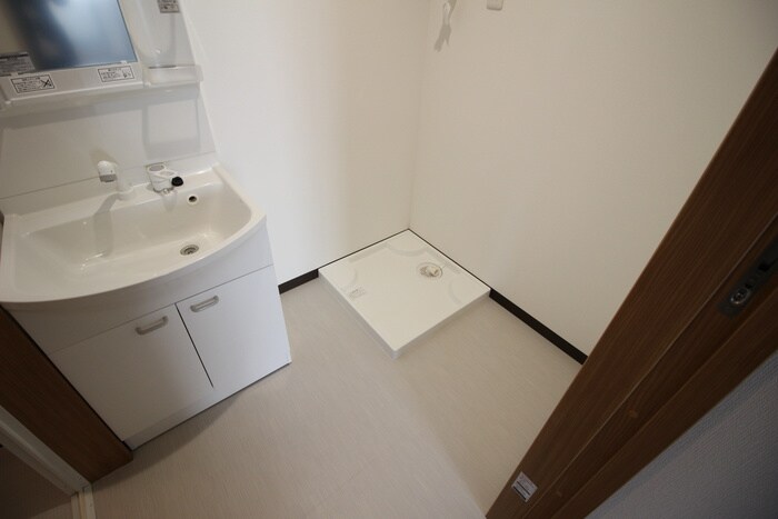 物件内観写真9　(洗濯機置場)