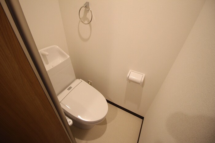 物件内観写真13　(トイレ)