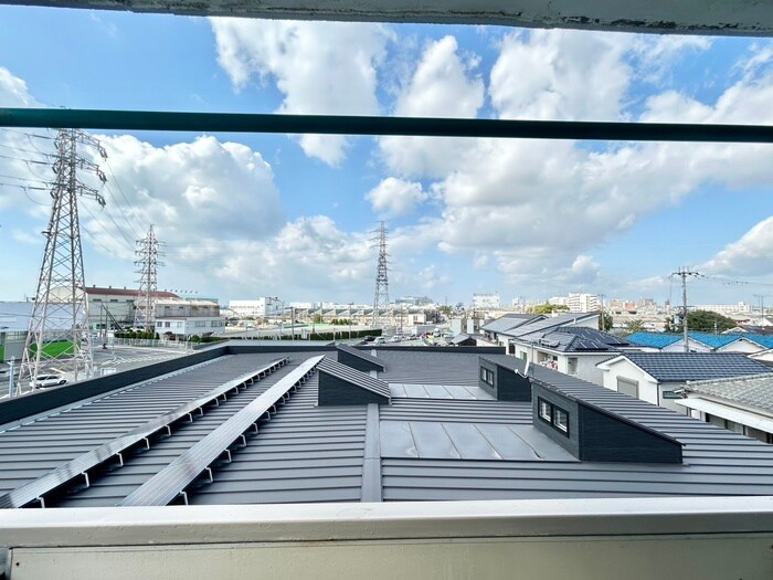 物件内観写真22　(室内からの展望)