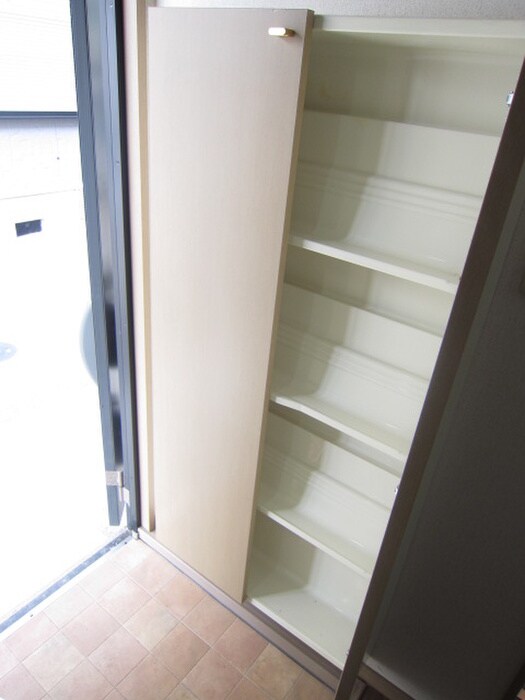 物件内観写真12　(靴箱)