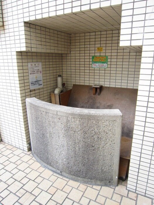 物件外観写真4　(建物設備)