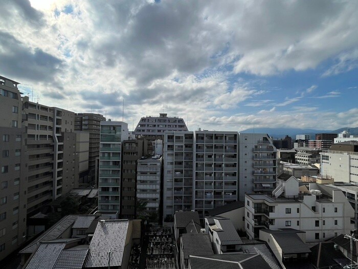 物件内観写真16　(室内からの展望)