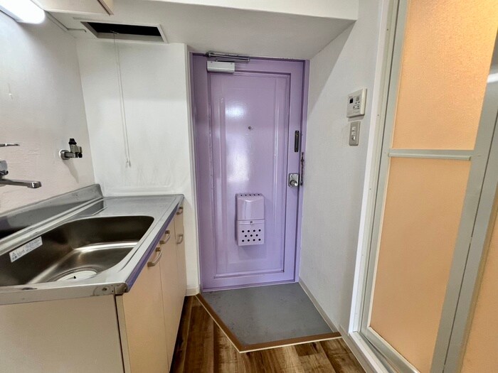 物件内観写真17　(玄関)