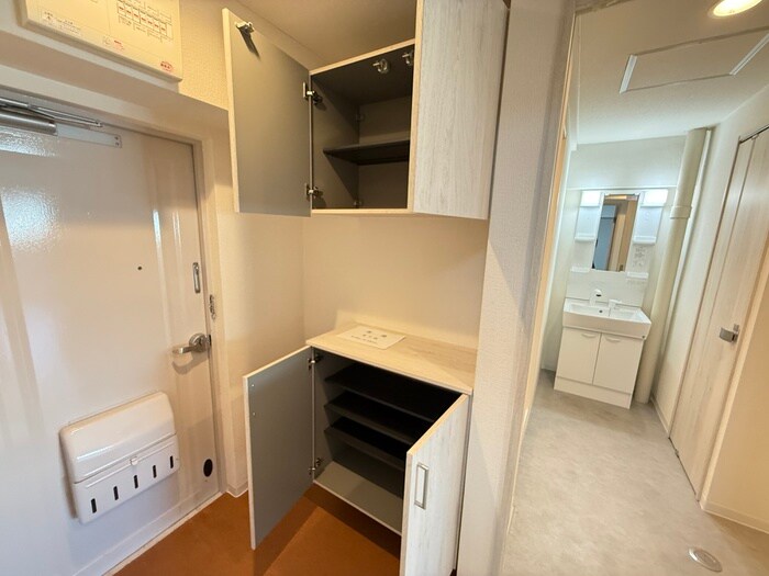 物件内観写真11　(靴箱)