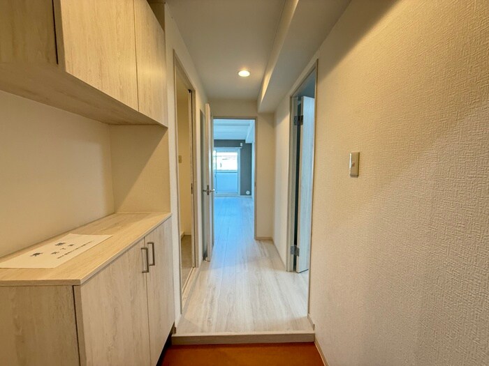 物件内観写真12　(廊下)