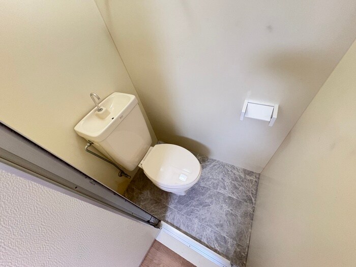 物件内観写真14　(トイレ)