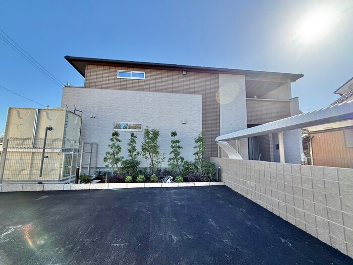 物件外観写真1　(外観写真)