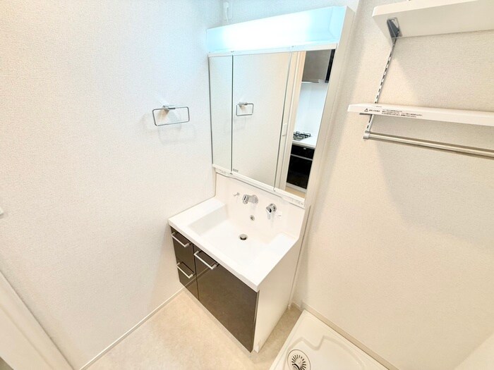 物件内観写真13　(洗面)
