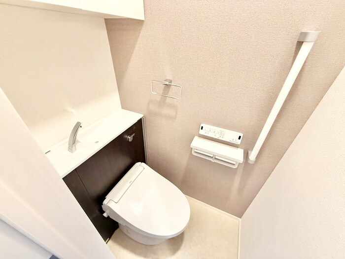 物件内観写真14　(トイレ)