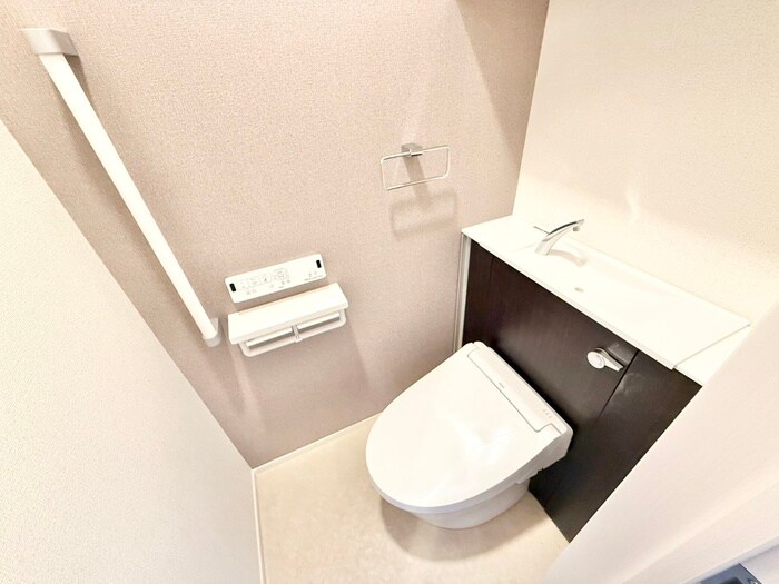 物件内観写真15　(トイレ)