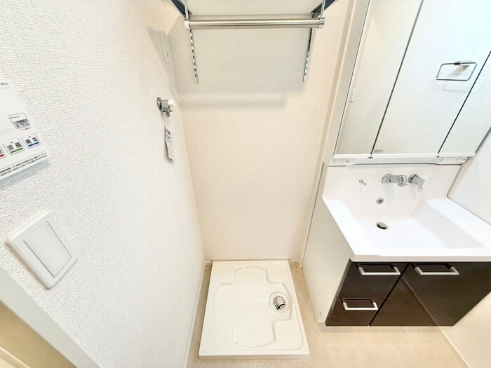 物件内観写真15　(洗濯機置場)