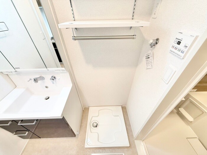 物件内観写真15　(洗濯機置場)