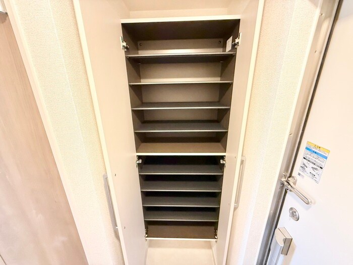 物件内観写真18　(靴箱)