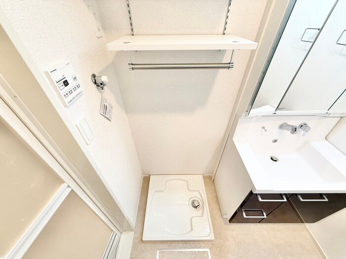 物件内観写真18　(洗濯機置場)