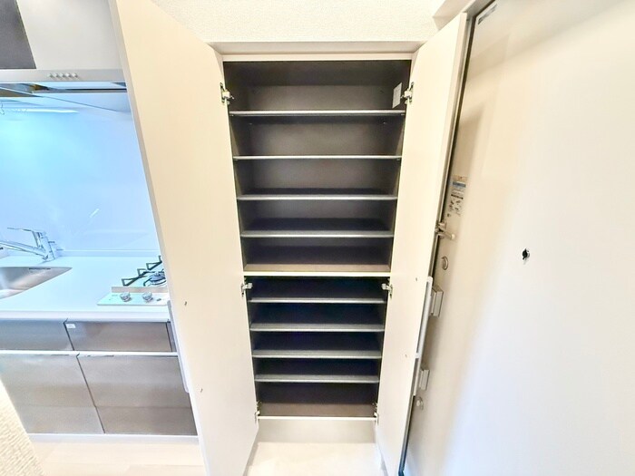 物件内観写真18　(靴箱)