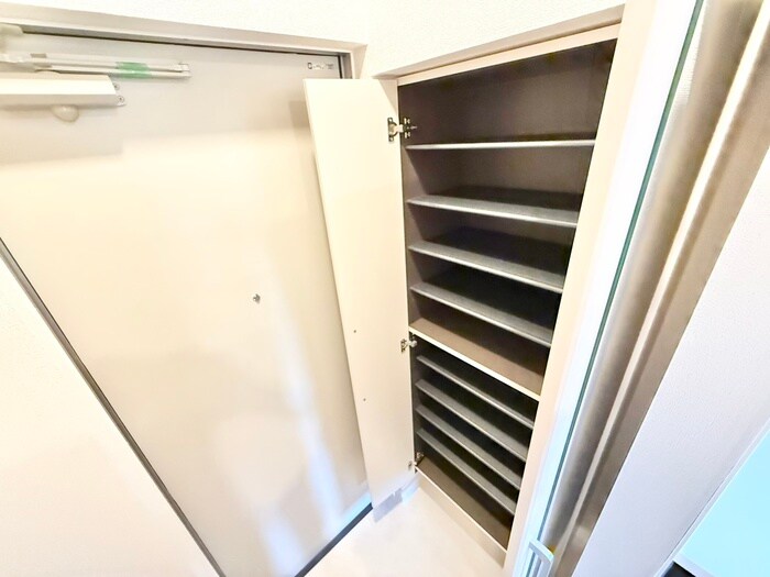 物件内観写真18　(靴箱)