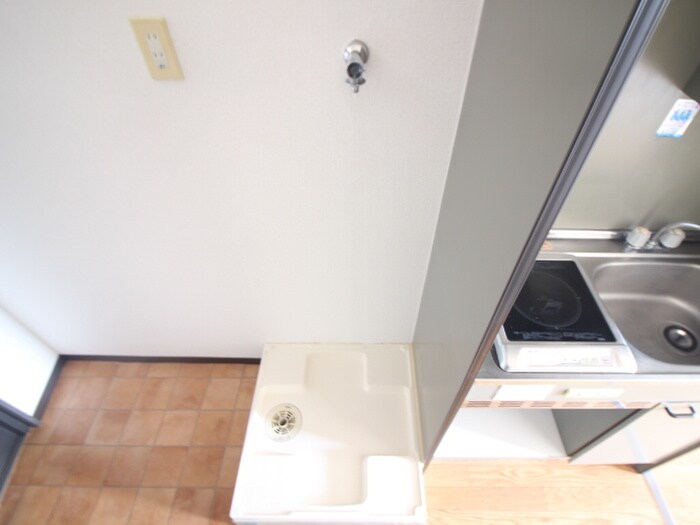 物件内観写真14　(洗濯機置場)