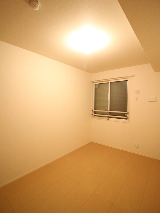 物件内観写真18　(居室)