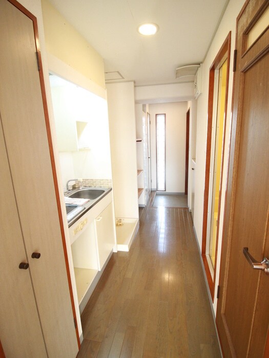 物件内観写真20　(廊下)