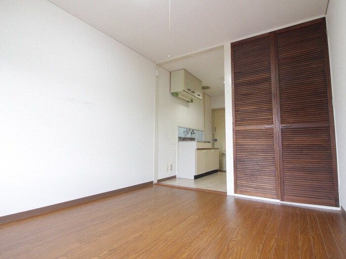 物件内観写真5　(居室)