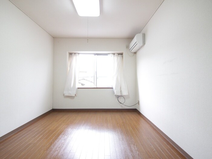 物件内観写真6　(居室)