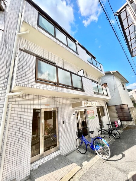 ヤバセハイツ外観写真