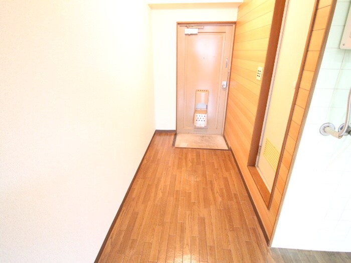 物件内観写真22　(玄関)