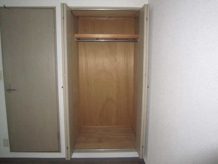 物件内観写真13　(収納)