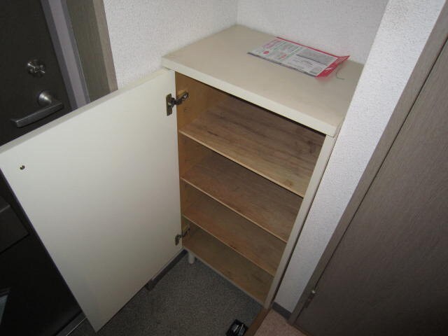 物件内観写真15　(靴箱)