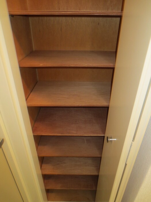 物件内観写真8　(靴箱)