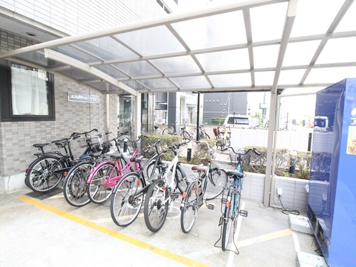 物件外観写真4　(駐輪場)
