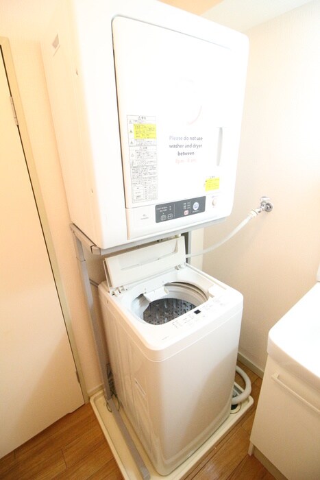 物件内観写真15　(洗濯機置場)